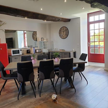 Chambres De Villee Saint-Georges-de-Gréhaigne Kültér fotó