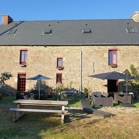 Chambres De Villee Saint-Georges-de-Gréhaigne Kültér fotó