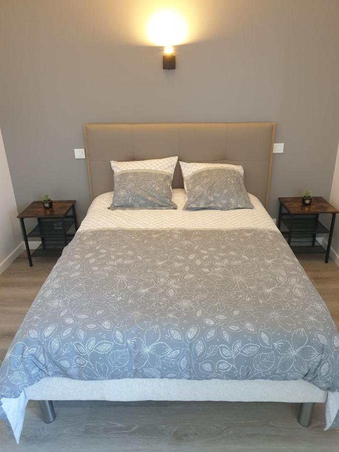 Chambres De Villee Saint-Georges-de-Gréhaigne Kültér fotó