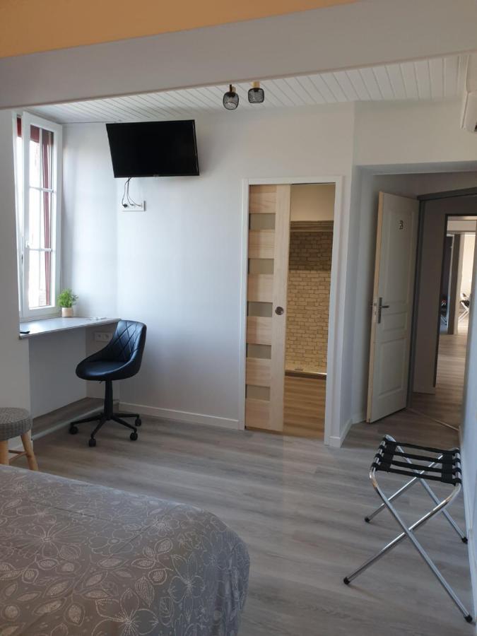 Chambres De Villee Saint-Georges-de-Gréhaigne Kültér fotó