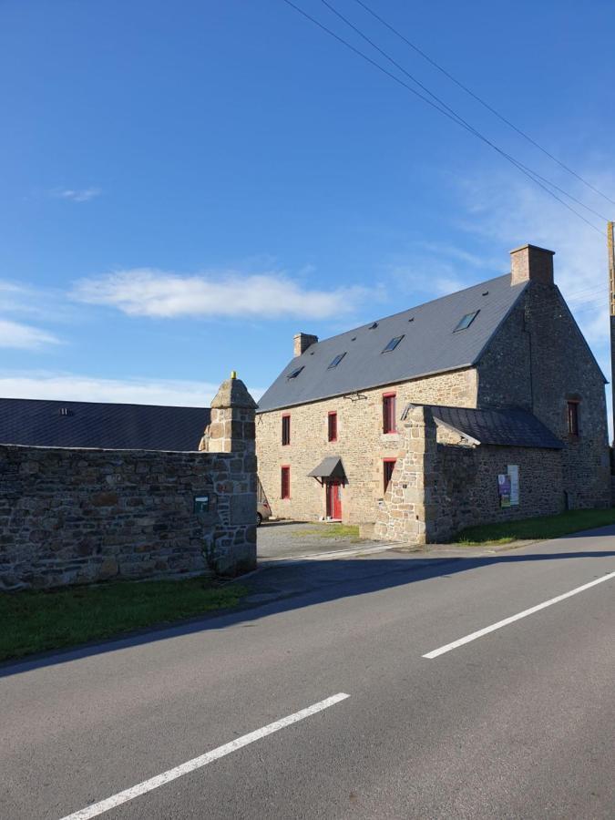 Chambres De Villee Saint-Georges-de-Gréhaigne Kültér fotó
